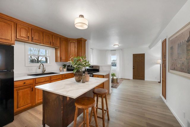 1735 E MASON STREET, Green Bay, WI 54302