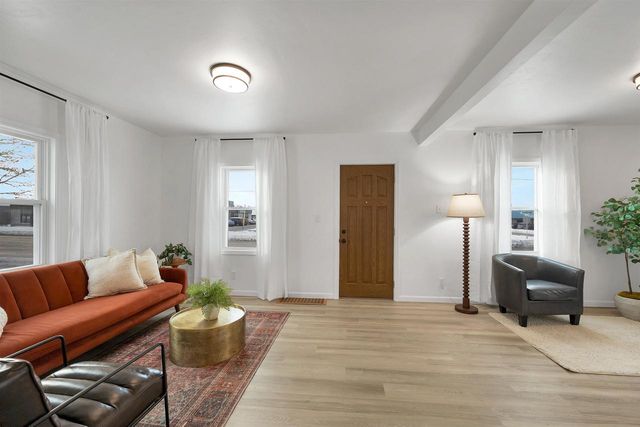 1735 E MASON STREET, Green Bay, WI 54302