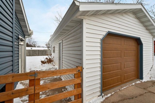 1735 E MASON STREET, Green Bay, WI 54302