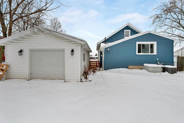 1735 E MASON STREET, Green Bay, WI 54302