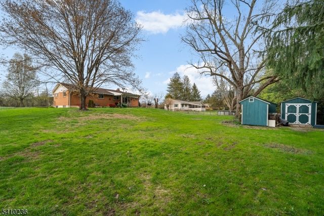 45 Church Rd, Holland Twp., NJ 08848