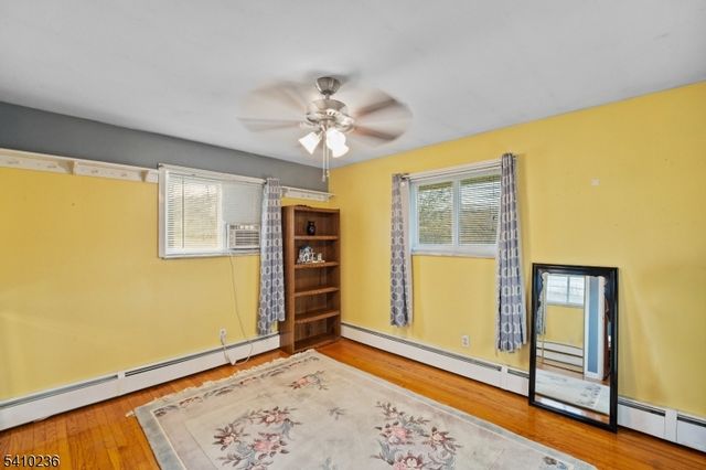 45 Church Rd, Holland Twp., NJ 08848
