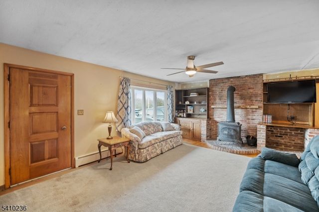 45 Church Rd, Holland Twp., NJ 08848