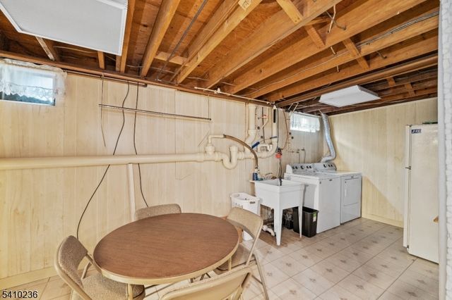 45 Church Rd, Holland Twp., NJ 08848