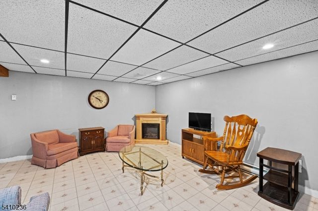 45 Church Rd, Holland Twp., NJ 08848