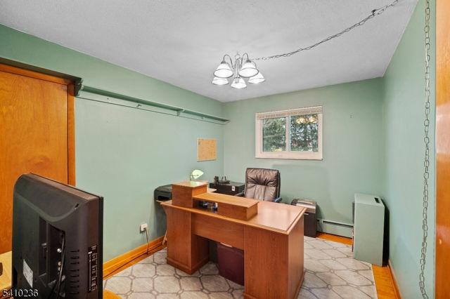 45 Church Rd, Holland Twp., NJ 08848