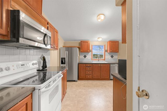 4716 Fir Drive, Blaine, WA 98230