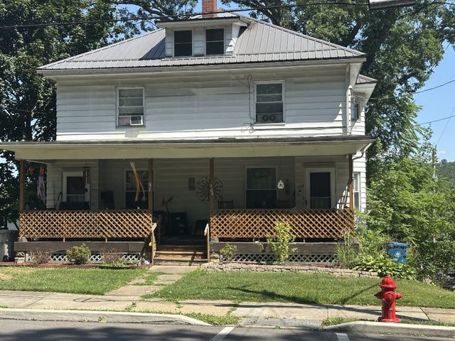 703-705 CHESTNUT Street, Meadville, PA 16335