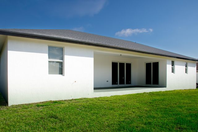 15061 Brainbridge Circle, Port Charlotte, FL 33981