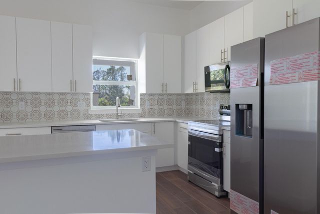 15061 Brainbridge Circle, Port Charlotte, FL 33981