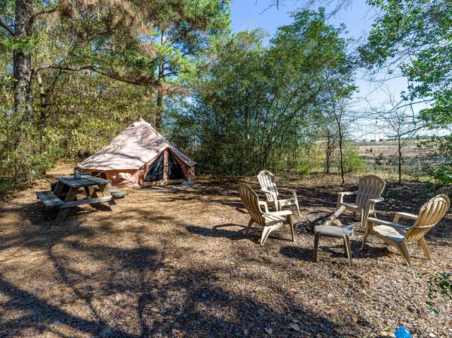 11201 County Road 203, Plantersville, TX 77363