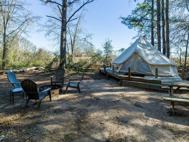 11201 County Road 203, Plantersville, TX 77363