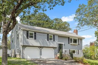 15 Hartford Rd, Arlington, MA 02474