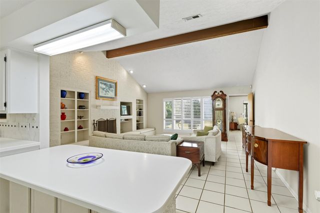 607 Tanglewood Drive, Friendswood, TX 77546