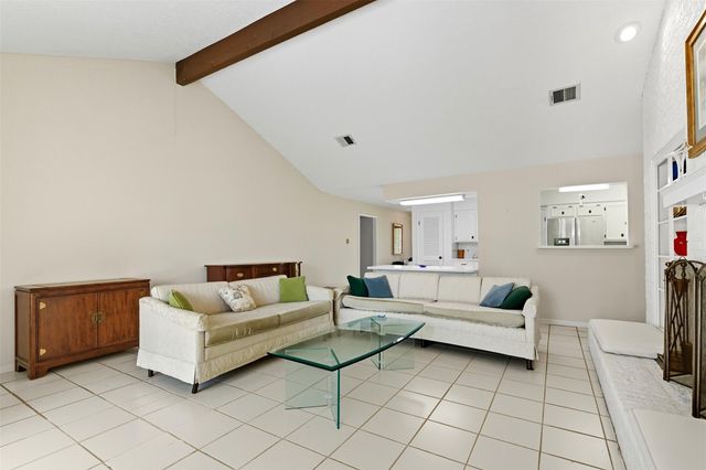 607 Tanglewood Drive, Friendswood, TX 77546
