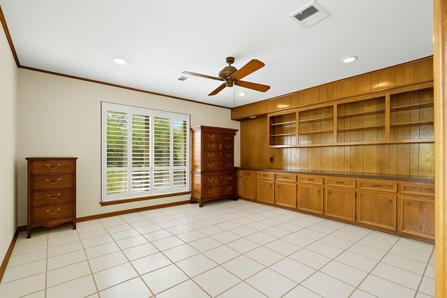 607 Tanglewood Drive, Friendswood, TX 77546