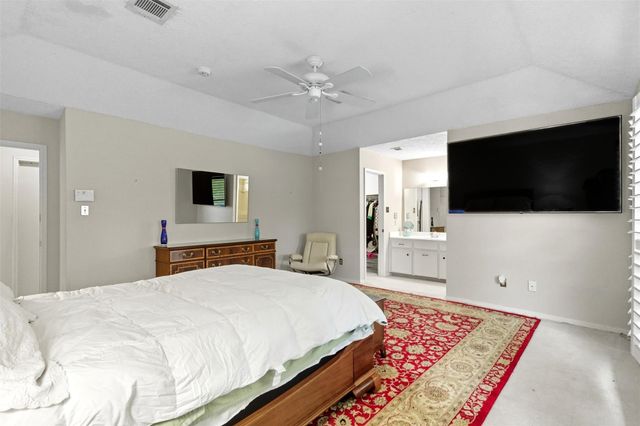 607 Tanglewood Drive, Friendswood, TX 77546