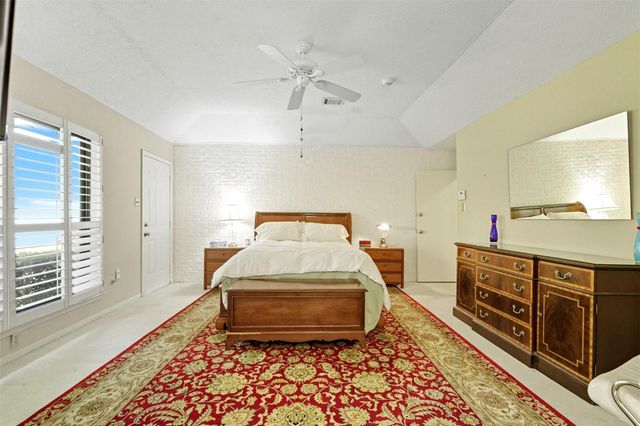 607 Tanglewood Drive, Friendswood, TX 77546