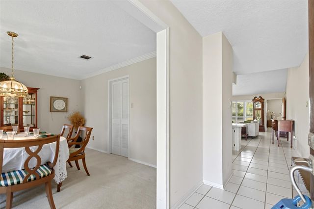 607 Tanglewood Drive, Friendswood, TX 77546