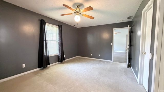 200 E Evergreen Road, Evansville, IN 47711