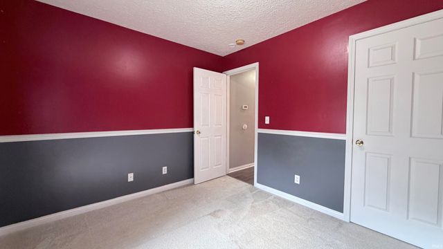 200 E Evergreen Road, Evansville, IN 47711
