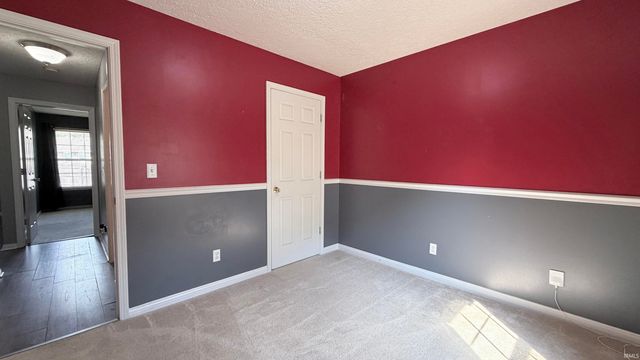 200 E Evergreen Road, Evansville, IN 47711