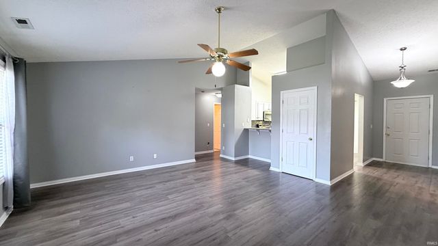 200 E Evergreen Road, Evansville, IN 47711