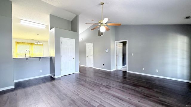 200 E Evergreen Road, Evansville, IN 47711
