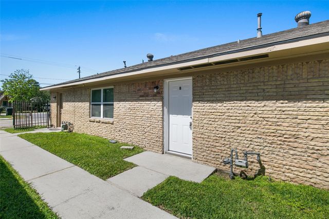 4401 Denmark Street, Houston, TX 77016