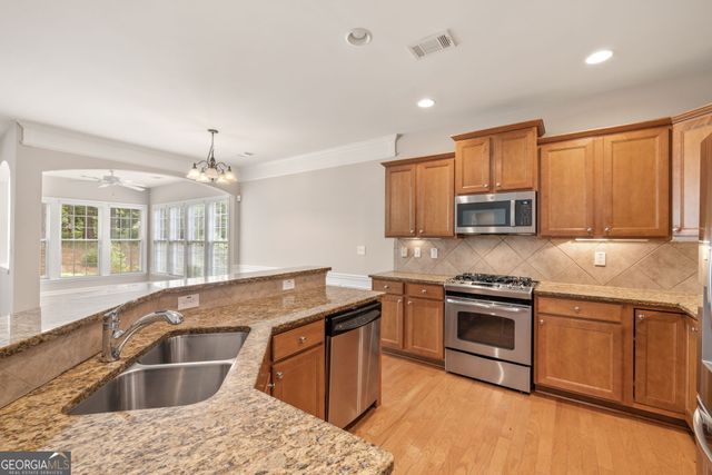 6413 Monarch Court, Hoschton, GA 30548