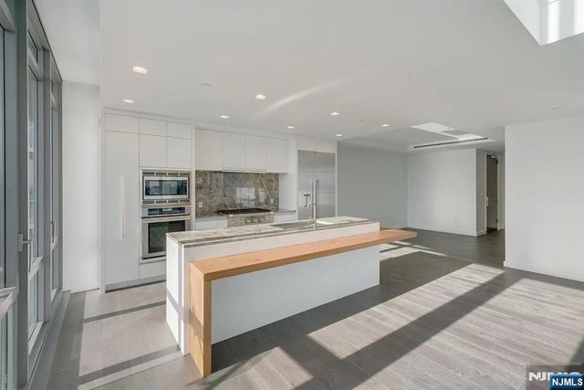 320 Adolphus Avenue 316, Cliffside Park, NJ 07010