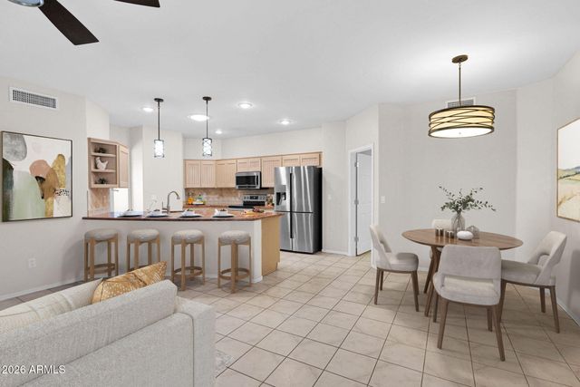 5876 W Cielo Grande Drive, Glendale, AZ 85310