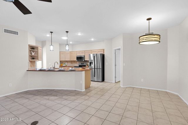 5876 W Cielo Grande Drive, Glendale, AZ 85310