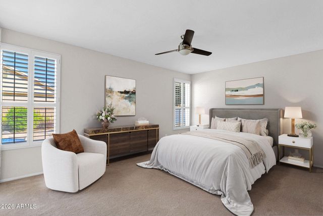 5876 W Cielo Grande Drive, Glendale, AZ 85310