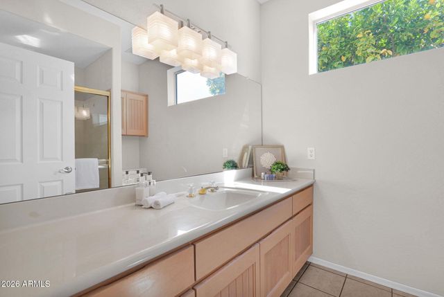 5876 W Cielo Grande Drive, Glendale, AZ 85310