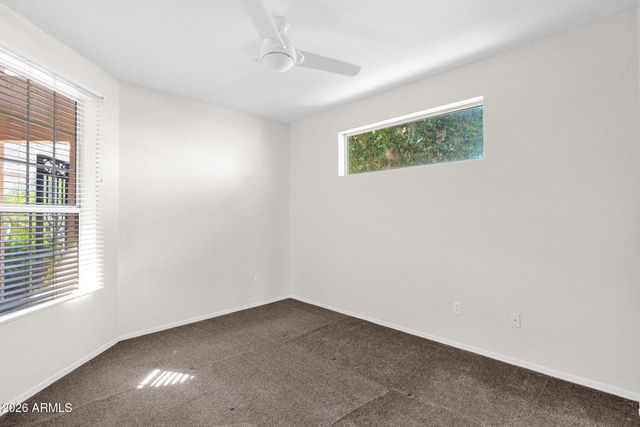 5876 W Cielo Grande Drive, Glendale, AZ 85310