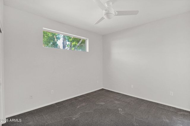 5876 W Cielo Grande Drive, Glendale, AZ 85310