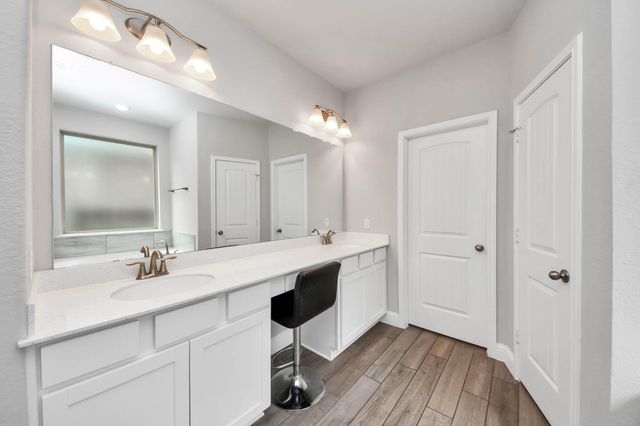 2226 Clements Shore Lane, La Porte, TX 77571