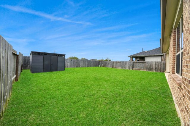 2226 Clements Shore Lane, La Porte, TX 77571