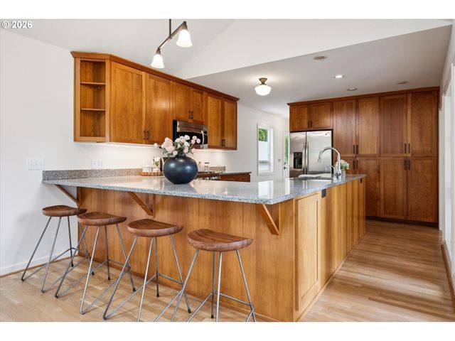 4127 Sw 52ND Ave, Portland, OR 97221