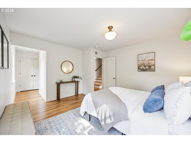 4127 Sw 52ND Ave, Portland, OR 97221