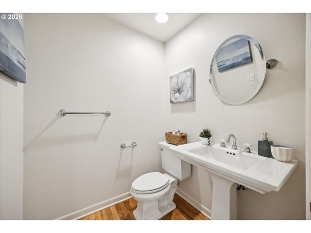 4127 Sw 52ND Ave, Portland, OR 97221