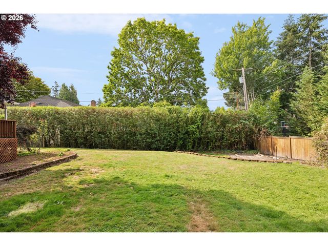 4127 Sw 52ND Ave, Portland, OR 97221