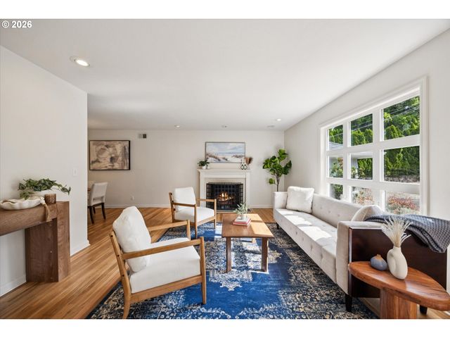 4127 Sw 52ND Ave, Portland, OR 97221