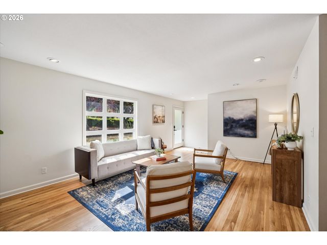 4127 Sw 52ND Ave, Portland, OR 97221