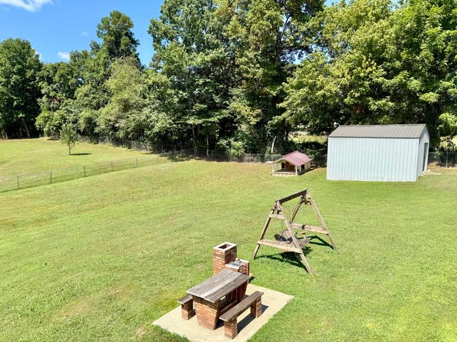 1069 Meadows Grove Road, Pine Knot, KY 42635