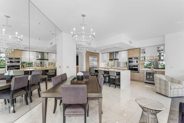 2 Water Club Way 403, North Palm Beach, FL 33408