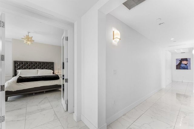 2 Water Club Way 403, North Palm Beach, FL 33408