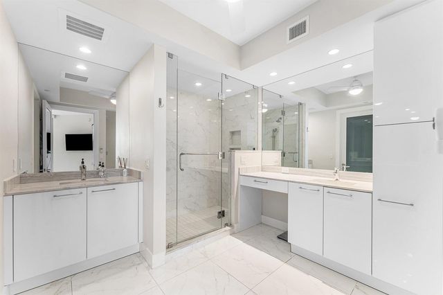 2 Water Club Way 403, North Palm Beach, FL 33408