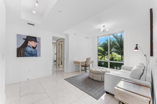 2 Water Club Way 403, North Palm Beach, FL 33408